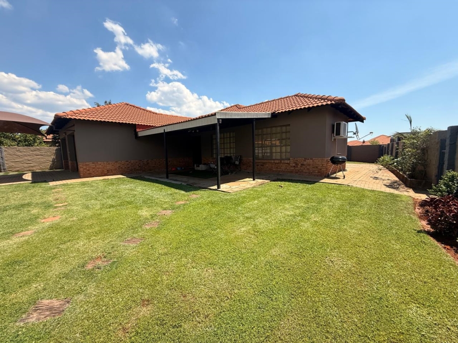 3 Bedroom Property for Sale in Waterkloof East North West